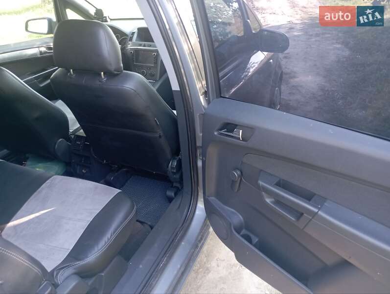 Минивэн Opel Zafira 2006 в Бродах