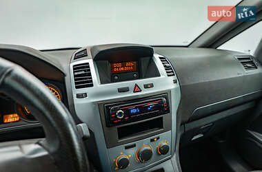 Минивэн Opel Zafira 2011 в 