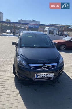 Мікровен Opel Zafira 2012 в Чернівцях