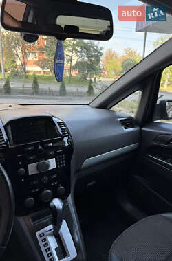 Минивэн Opel Zafira 2009 в 