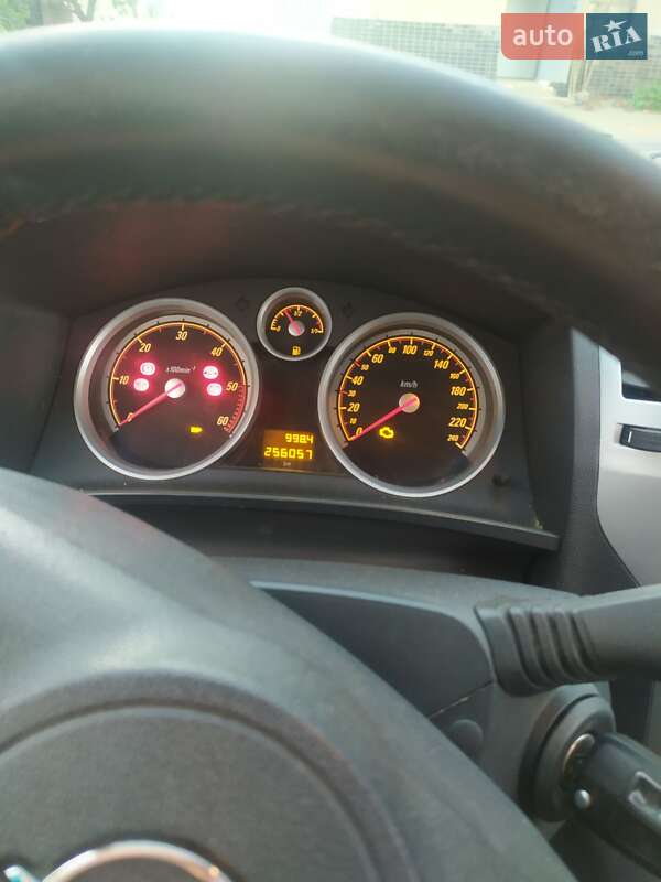 Мінівен Opel Zafira 2007 в Харкові фото 10 Мінівен Opel Zafira 2007 в Харкові