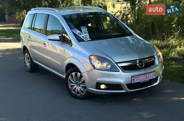 Минивэн Opel Zafira 2007 в Киеве