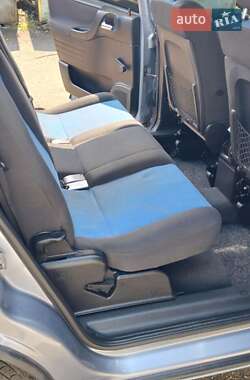 Минивэн Opel Zafira 2005 в  фото 5 Минивэн Opel Zafira 2005 в