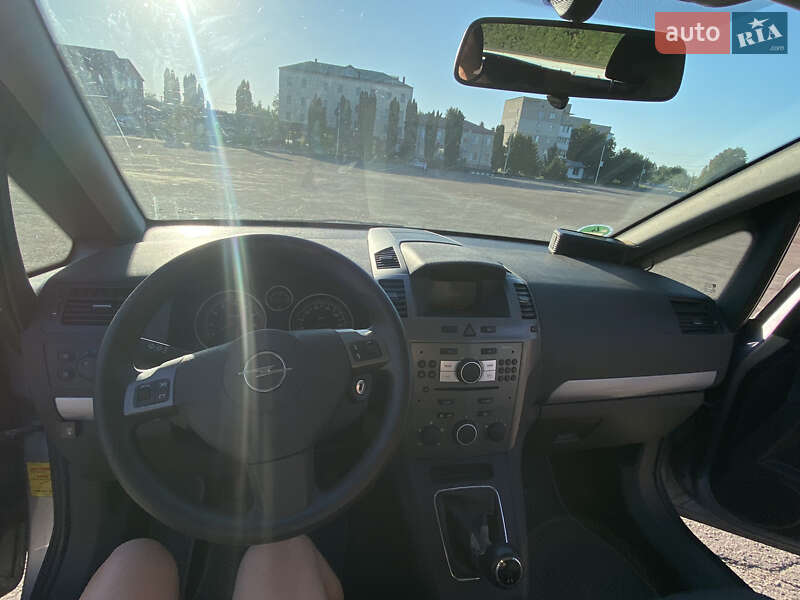 Мінівен Opel Zafira 2006 в Андрушівці