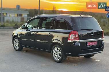 Минивэн Opel Zafira 2012 в 
