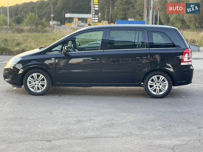 Мінівен Opel Zafira 2012 в Шепетівці
