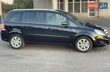Минивэн Opel Zafira 2012 в 