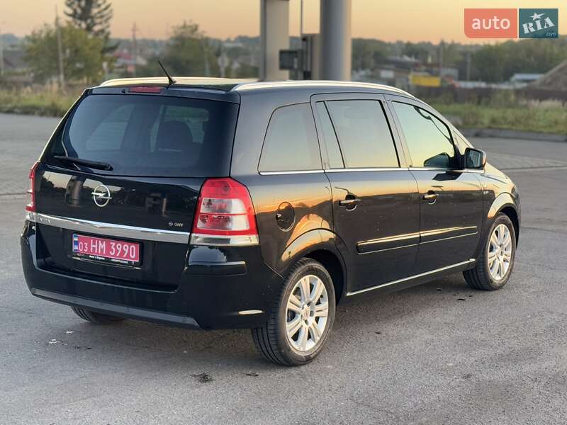 Мінівен Opel Zafira 2012 в Шепетівці
