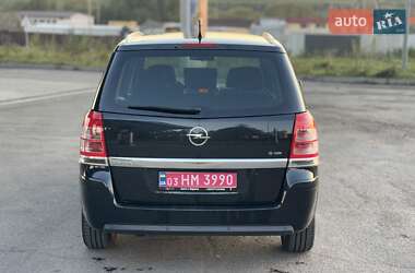 Минивэн Opel Zafira 2012 в 