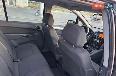 Минивэн Opel Zafira 2012 в 