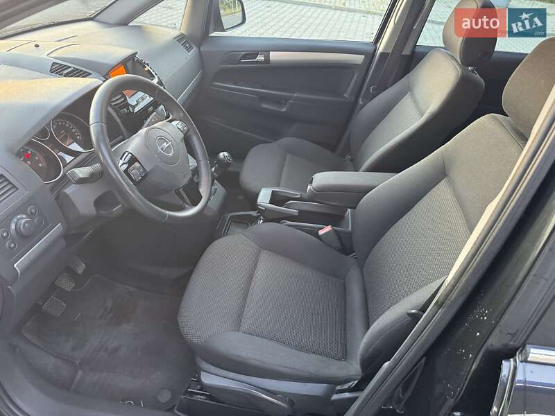 Мінівен Opel Zafira 2012 в Шепетівці