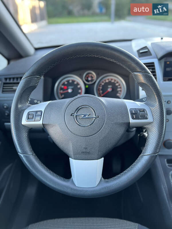 Мінівен Opel Zafira 2009 в Старокостянтинові