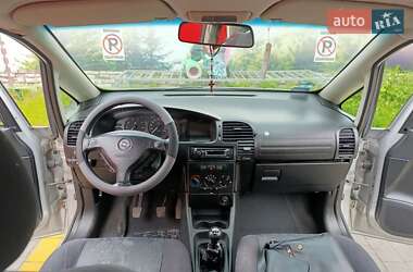 Минивэн Opel Zafira 2001 в 