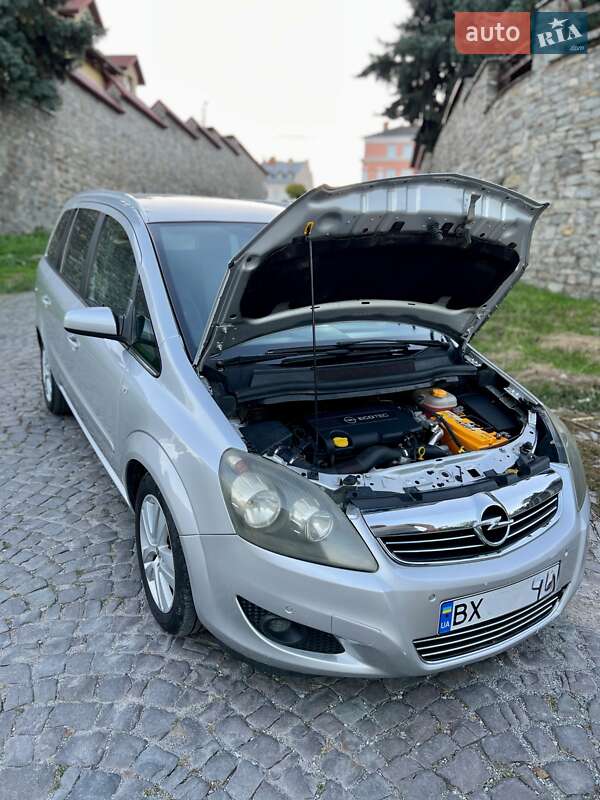 Мінівен Opel Zafira 2008 в Кам'янець-Подільському