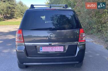 Минивэн Opel Zafira 2012 в 