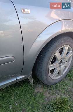 Минивэн Opel Zafira 2011 в Ровно