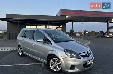 Минивэн Opel Zafira 2007 в Буске