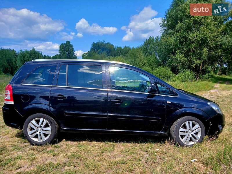 Минивэн Opel Zafira 2010 в Березане фото 3 Минивэн Opel Zafira 2010 в Березане