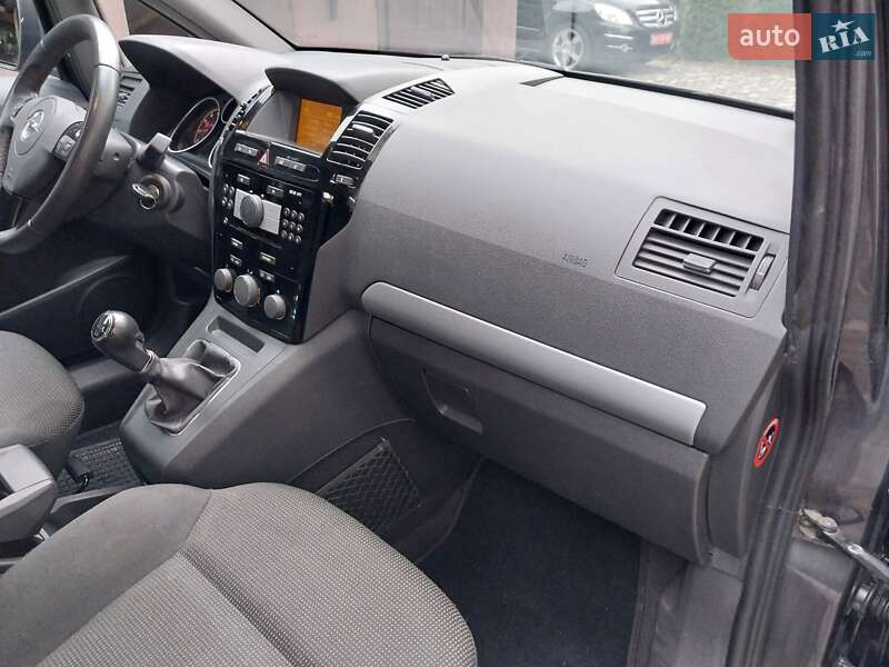 Мінівен Opel Zafira 2011 в Ходореві