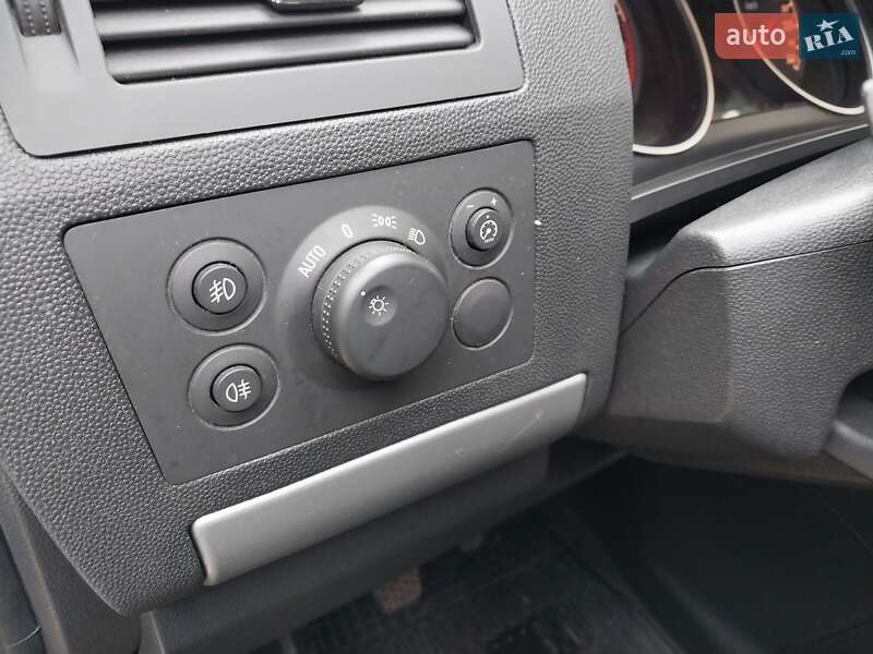 Мінівен Opel Zafira 2011 в Ходореві