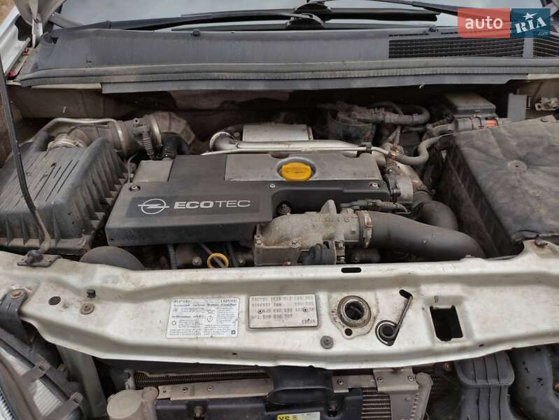 Минивэн Opel Zafira 2003 в Пирятине