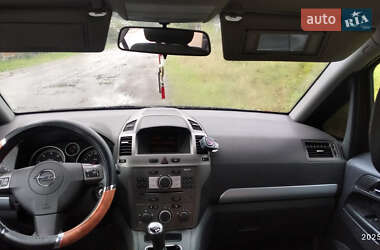 Минивэн Opel Zafira 2006 в Старом Самборе