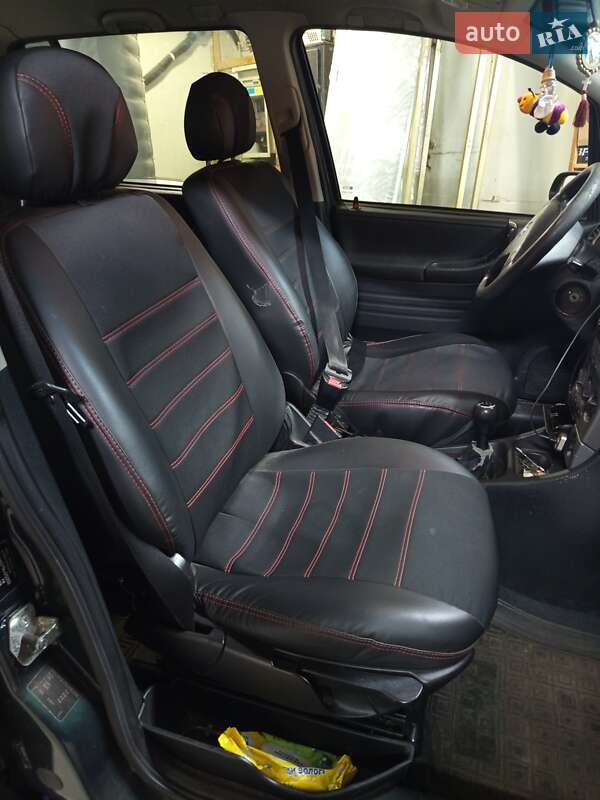 Мінівен Opel Zafira 2004 в Кривому Розі фото 2 Мінівен Opel Zafira 2004 в Кривому Розі