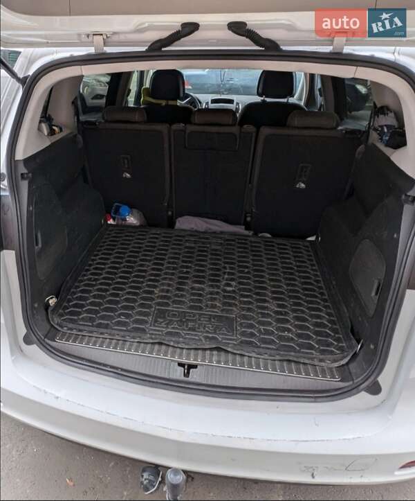 Микровэн Opel Zafira 2013 в Киеве