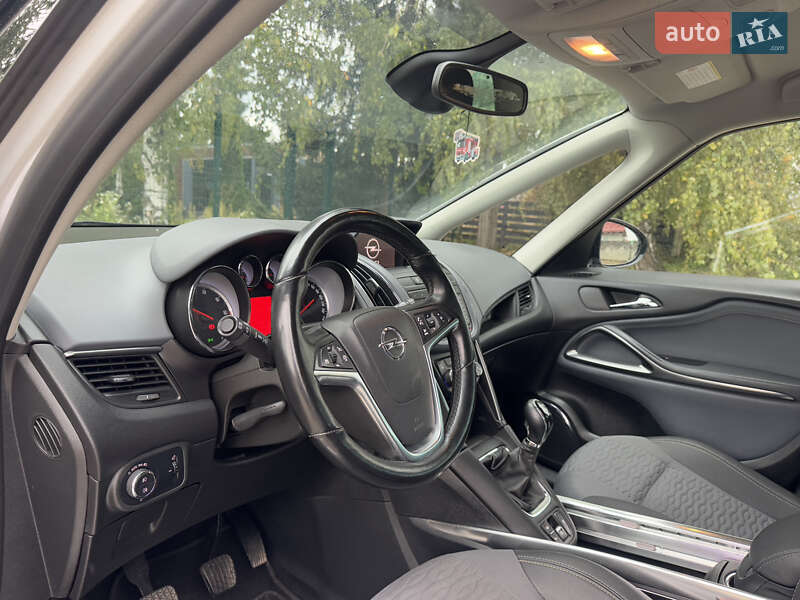 Минивэн Opel Zafira 2012 в Стрые