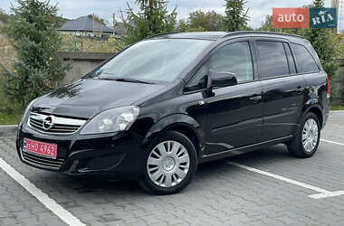 Минивэн Opel Zafira 2010 в Луцке