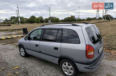 Минивэн Opel Zafira 2001 в Лозовой