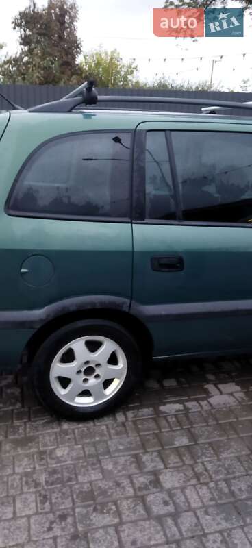 Минивэн Opel Zafira 2001 в Каменец-Подольском