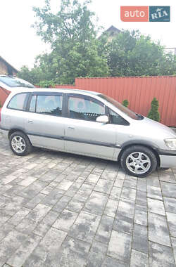 Минивэн Opel Zafira 2003 в Ивано-Франковске