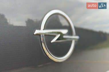 Минивэн Opel Zafira 2010 в 