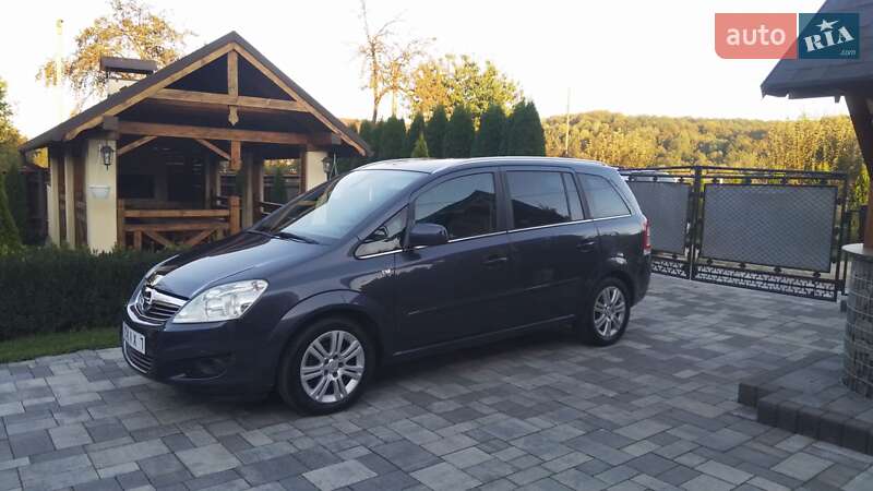 Мінівен Opel Zafira 2010 в Косові фото 17 Мінівен Opel Zafira 2010 в Косові