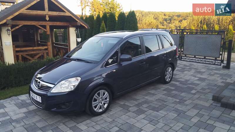 Мінівен Opel Zafira 2010 в Косові фото 15 Мінівен Opel Zafira 2010 в Косові