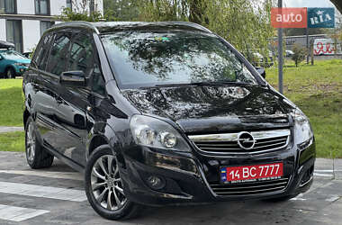 Минивэн Opel Zafira 2011 в 
