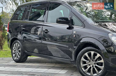 Минивэн Opel Zafira 2011 в 
