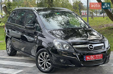Минивэн Opel Zafira 2011 в 