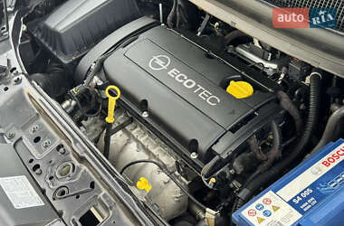 Минивэн Opel Zafira 2011 в 