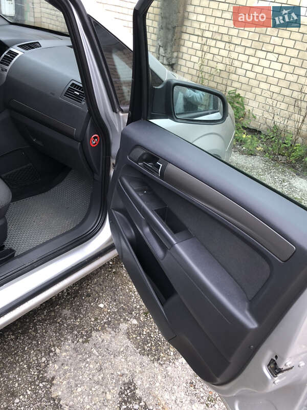 Мінівен Opel Zafira 2007 в Кам'янець-Подільському фото 30 Мінівен Opel Zafira 2007 в Кам'янець-Подільському