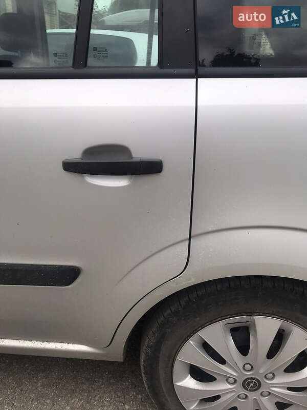 Мінівен Opel Zafira 2007 в Кам'янець-Подільському фото 34 Мінівен Opel Zafira 2007 в Кам'янець-Подільському