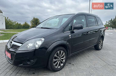 Минивэн Opel Zafira 2010 в 