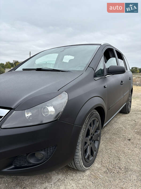 Минивэн Opel Zafira 2008 в Николаеве