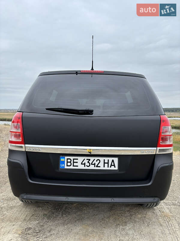 Минивэн Opel Zafira 2008 в Николаеве