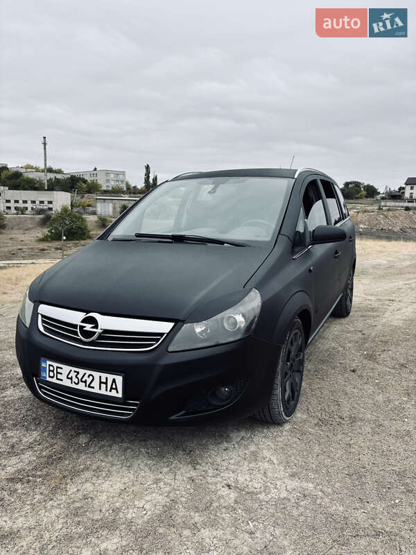 Минивэн Opel Zafira 2008 в Николаеве