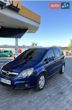 Минивэн Opel Zafira 2006 в Чутове