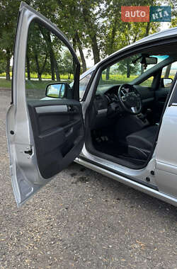 Минивэн Opel Zafira 2011 в 