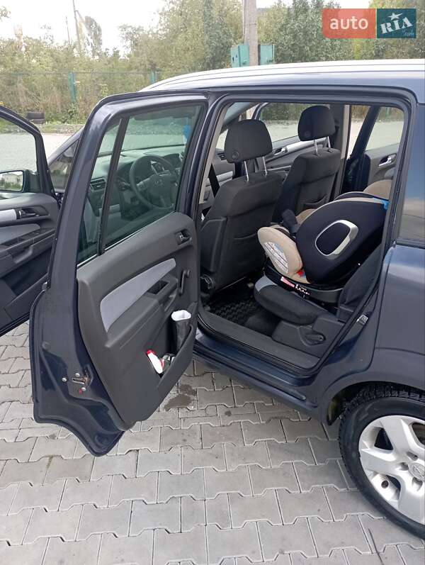 Минивэн Opel Zafira 2006 в Ковеле