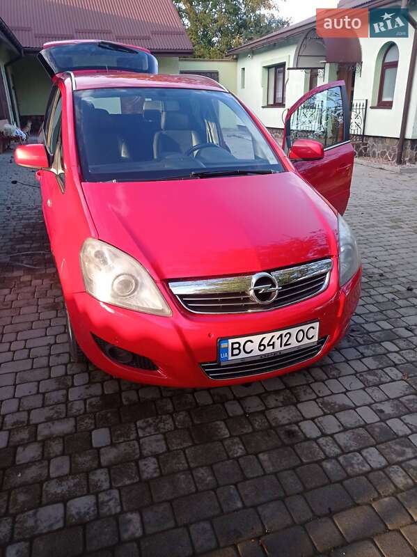 Минивэн Opel Zafira 2010 в Самборе